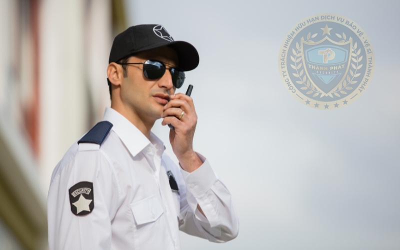 lịch sự hòa nhã với mọi người