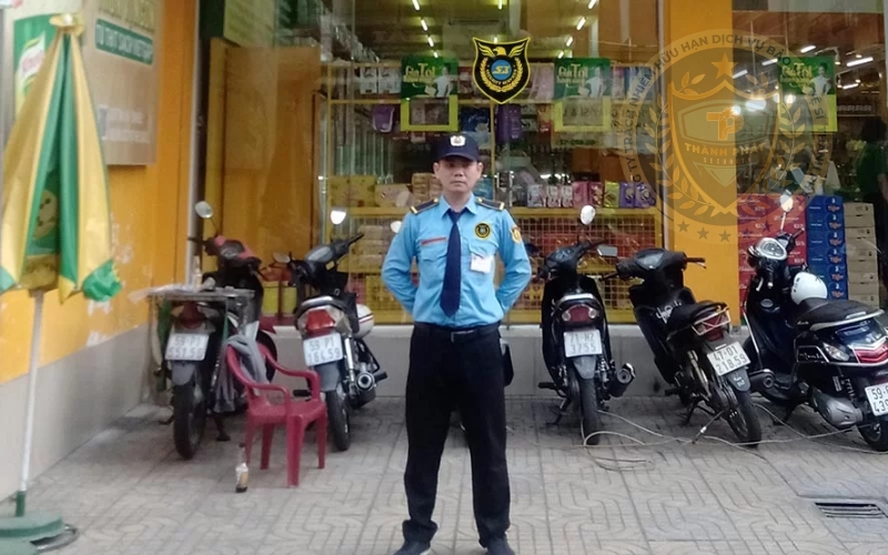 có nên thuê bảo vệ giữ xe theo giờ không