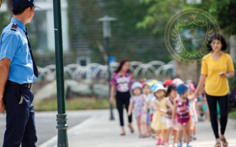 giá thuê bảo vệ