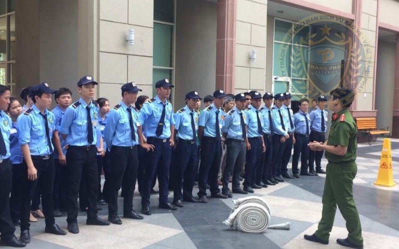 không trả lương đúng hạn cho người lao động