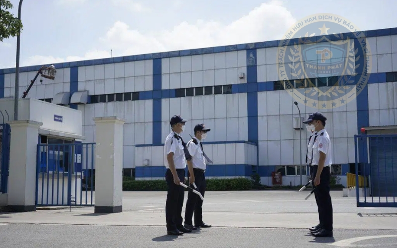 tại sao cần thuê dịch vụ bảo vệ nhà máy