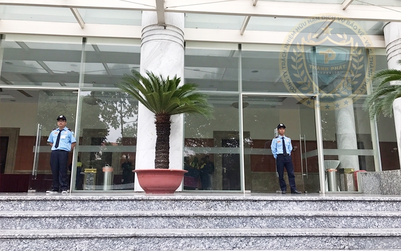 phong cách làm việc của bảo vệ tòa nhà