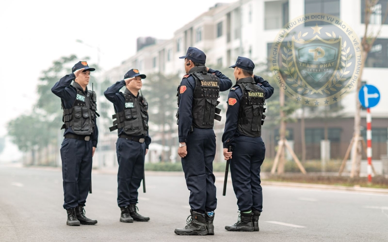 bảo vệ tòa nhà