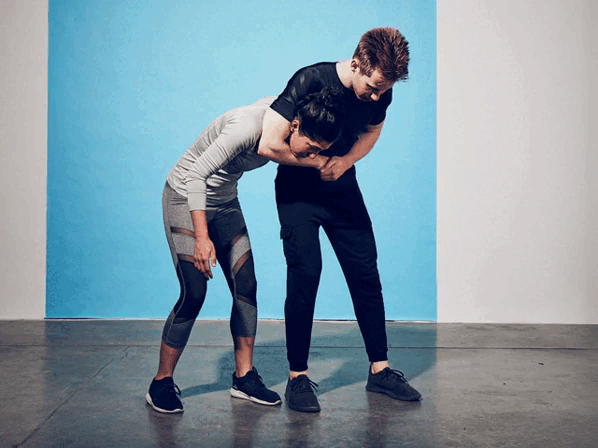 Trốn thoát khi bị khóa đầu 1 bên