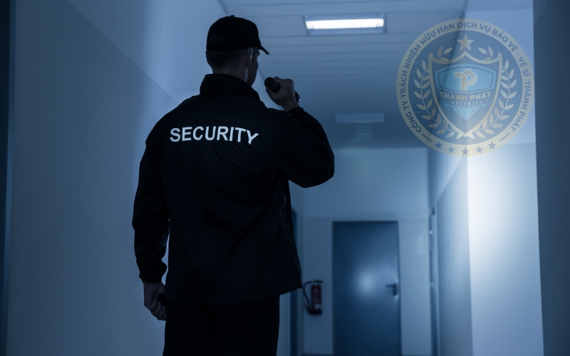 bảo vệ dũng cảm gan dạ