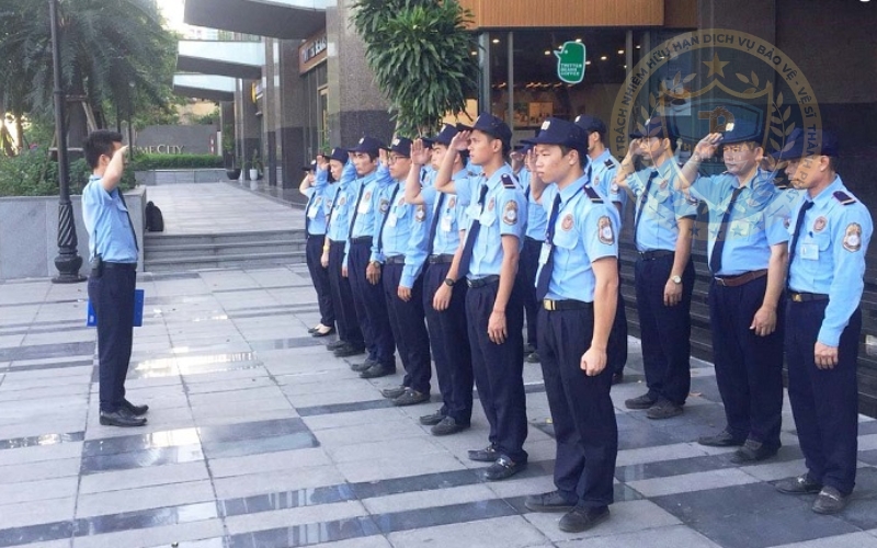 ai là người đào tạo bảo vệ chuyên nghiệp