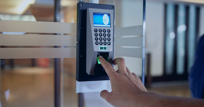 Thiết bị nhận dạng vân tay