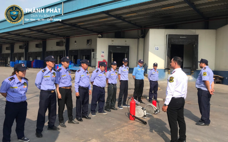 tuần tra giám sát chặt chẽ