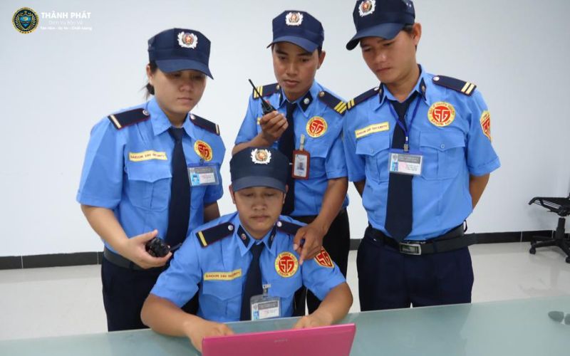 Các yếu tố ảnh hưởng đến mức lương của nhân viên