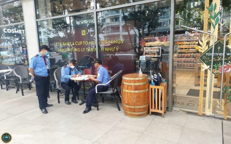 lợi ích khi thuê bảo vệ chuyên nghiệp cho cửa hàng thời trang