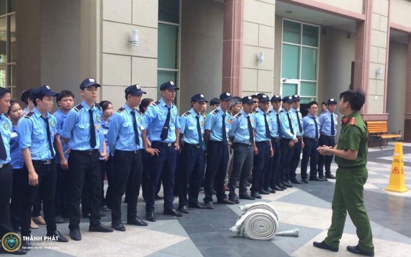 Các yếu tố ảnh hưởng đến việc nâng lương bảo vệ