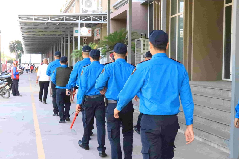 Công việc chính của nhân viên bảo vệ tại tiệm nail