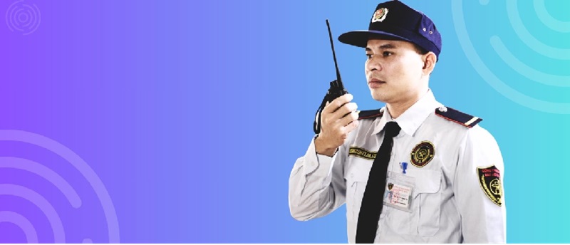 Bảo vệ có quyền khám người hay không