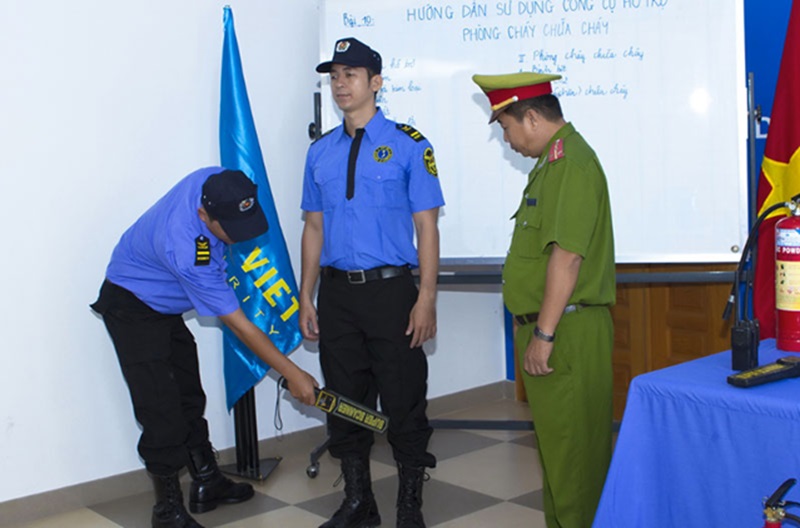 Các điều kiện để được khám người hợp pháp