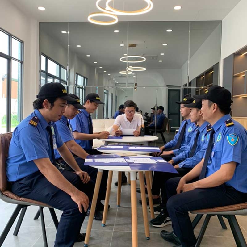 Các yếu tố ảnh hưởng đến chi phí thuê bảo vệ trực Tết